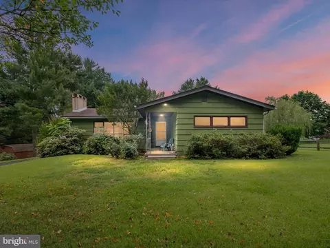 269 W Chestnut Hill Rd, Newark, DE 19713