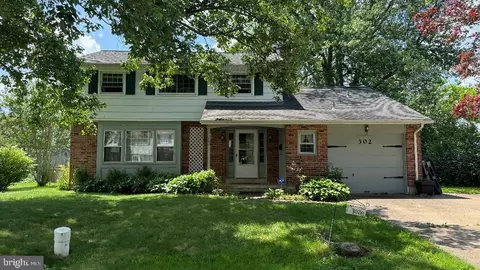 302 Vassar Dr, Newark, DE 19711