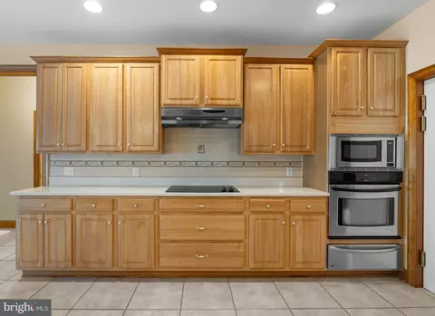 Kitchen - 1211 Dexter Corner Rd, Townsend, DE 19734 photo 5 of 9