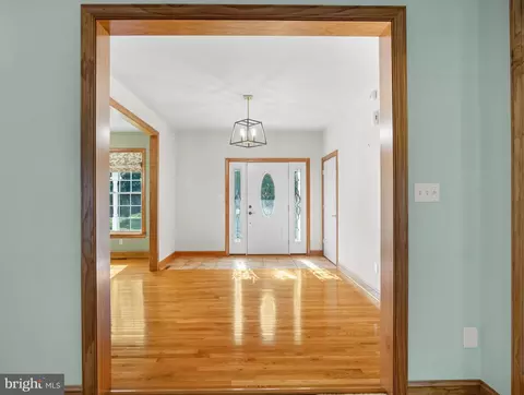 Entry Way - 1211 Dexter Corner Rd, Townsend, DE 19734 photo 2 of 6