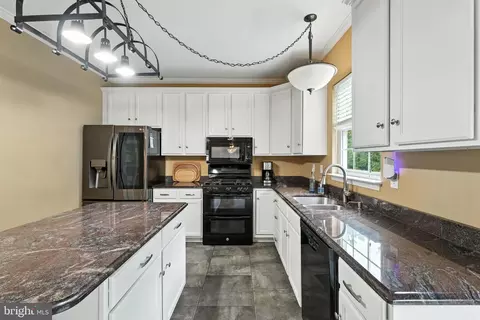 Kitchen - 28 White Birch Blvd, Bear, DE 19701 photo 5 of 6