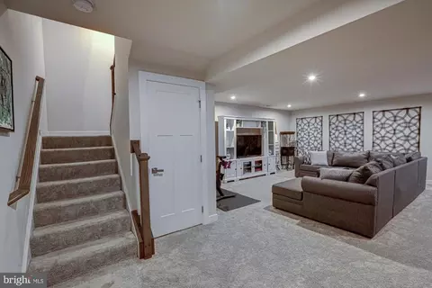 Entry Way - 629 Spring Hollow Dr, Middletown, DE 19709 photo 13 of 18