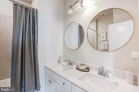 Bath - 629 Spring Hollow Dr, Middletown, DE 19709 photo 5 of 6
