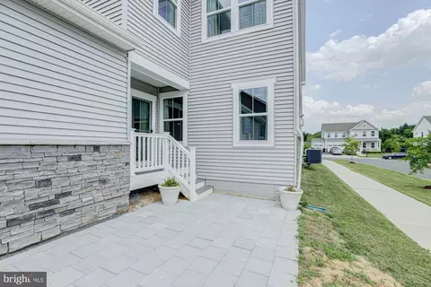 Exterior - 629 Spring Hollow Dr, Middletown, DE 19709 photo 3 of 7