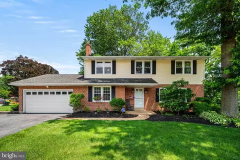 2651 Golf Ln, Wilmington, DE 19810