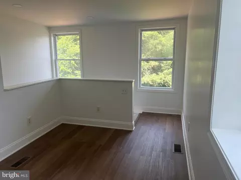 Living - 2 Ridge Ave, Newark, DE 19711 photo 1 of 1