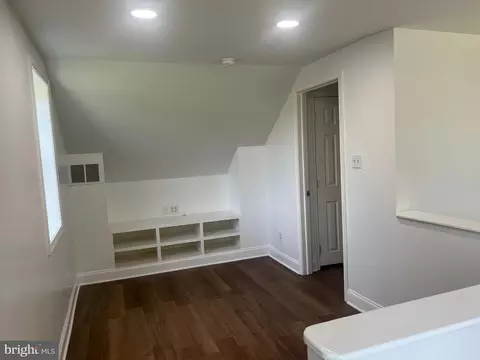 Entry Way - 2 Ridge Ave, Newark, DE 19711 photo 2 of 3
