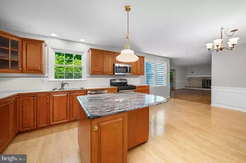 Kitchen - 403 Dove Dr, Newark, DE 19713 photo 2 of 2