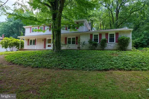 Exterior - 403 Dove Dr, Newark, DE 19713 photo 6 of 8