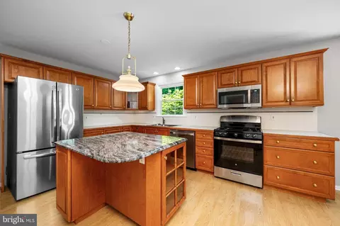 Kitchen - 403 Dove Dr, Newark, DE 19713 photo 1 of 2