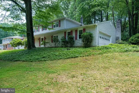 Exterior - 403 Dove Dr, Newark, DE 19713 photo 7 of 8