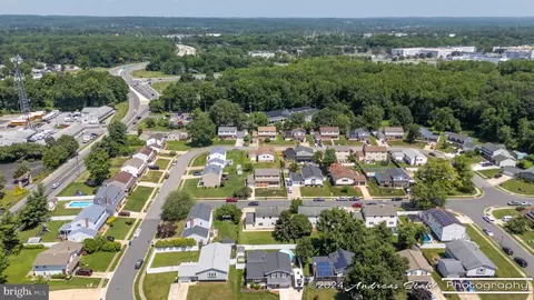 47 Robert Oakes Dr, Newark, DE 19713 photo 6