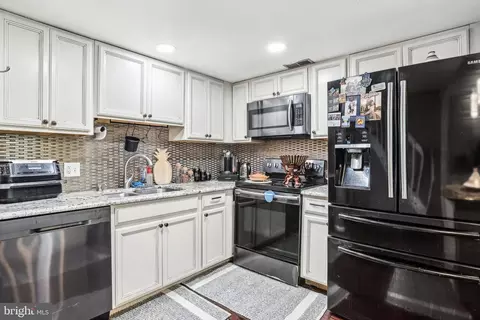 Kitchen - 116 Lake Arrowhead Cir, Bear, DE 19701 photo 2 of 3