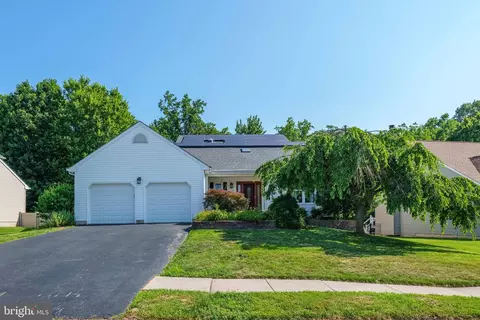 249 E Flagstone Dr, Newark, DE 19702