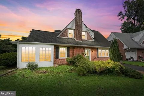 30 S Stuyvesant Dr, Wilmington, DE 19809