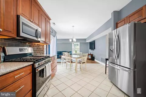 Kitchen - 27 Stoddard Dr, Newark, DE 19702 photo 2 of 2