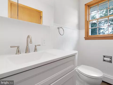 Bath - 556 Boyds Corner Rd, Middletown, DE 19709 photo 2 of 2