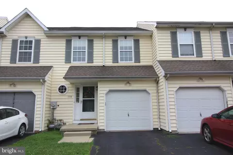 508 Red Bud Ct, Wilmington, DE 19805
