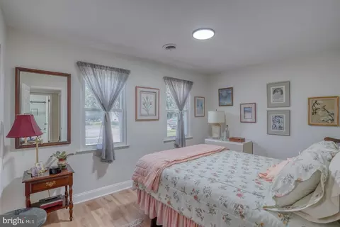 Bedroom - 59 E Shady Dr, Newark, DE 19713 photo 2 of 6