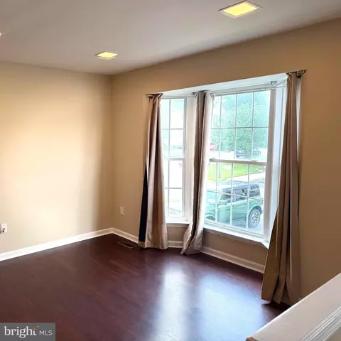 Living - 19 Spring Dr, Newark, DE 19702 photo 1 of 7
