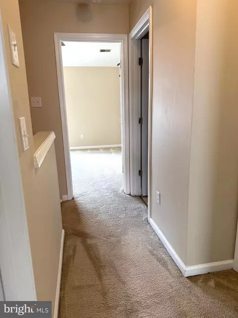 Entry Way - 19 Spring Dr, Newark, DE 19702 photo 5 of 9
