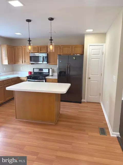 Kitchen - 19 Spring Dr, Newark, DE 19702 photo 5 of 5
