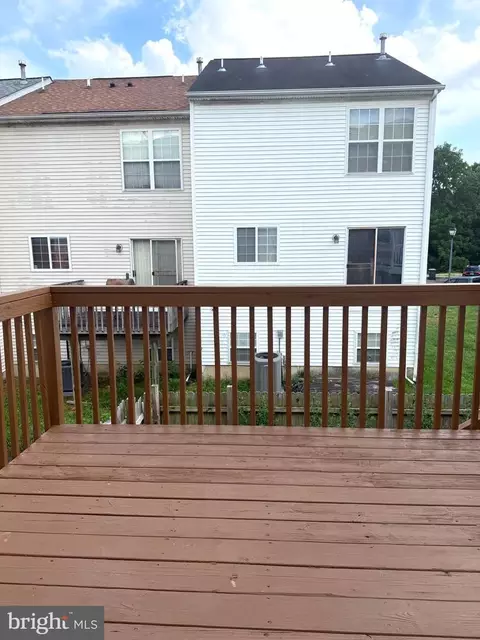 Exterior - 19 Spring Dr, Newark, DE 19702 photo 5 of 5