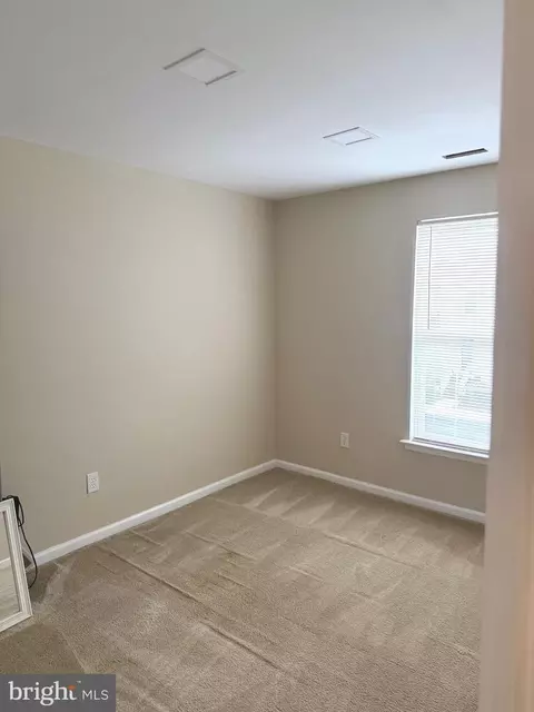 Bedroom - 19 Spring Dr, Newark, DE 19702 photo 3 of 4
