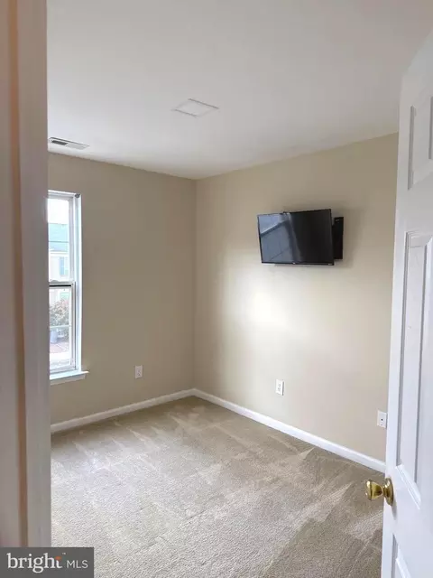 Bedroom - 19 Spring Dr, Newark, DE 19702 photo 2 of 4