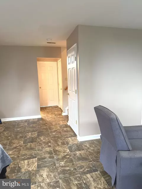 Entry Way - 19 Spring Dr, Newark, DE 19702 photo 9 of 9