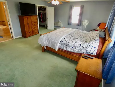 Bedroom - 23 Upland Ct, Newark, DE 19713 photo 3 of 10