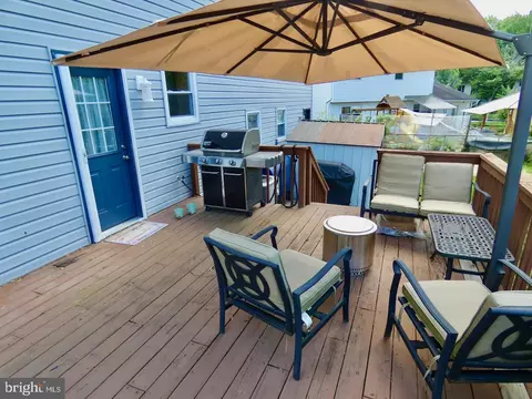 Exterior - 23 Upland Ct, Newark, DE 19713 photo 5 of 14