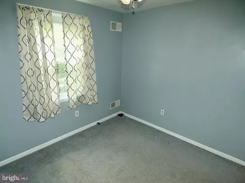 Bedroom - 23 Upland Ct, Newark, DE 19713 photo 10 of 10