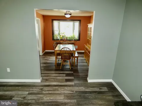 Entry Way - 23 Upland Ct, Newark, DE 19713 photo 3 of 7