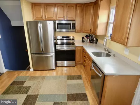 Kitchen - 23 Upland Ct, Newark, DE 19713 photo 1 of 3