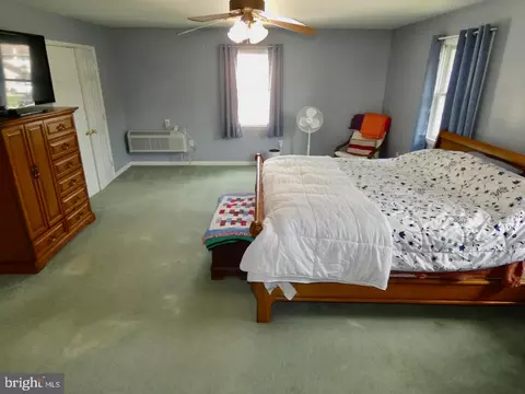 Bedroom - 23 Upland Ct, Newark, DE 19713 photo 2 of 10