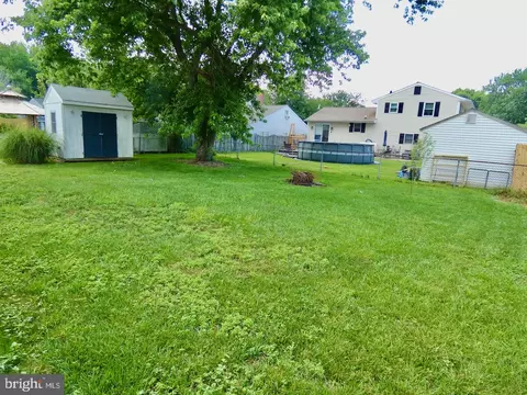 Exterior - 23 Upland Ct, Newark, DE 19713 photo 8 of 14