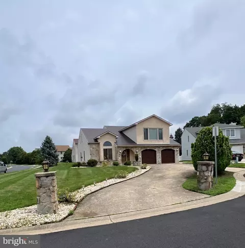 1 Lonnie Ct, Bear, DE 19701