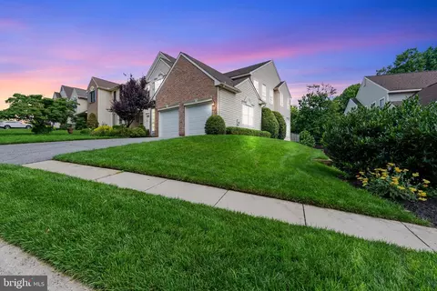 322 S Waterford Ln, Wilmington, DE 19808