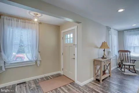 Entry Way - 646 Commerce St, Townsend, DE 19734 photo 2 of 7