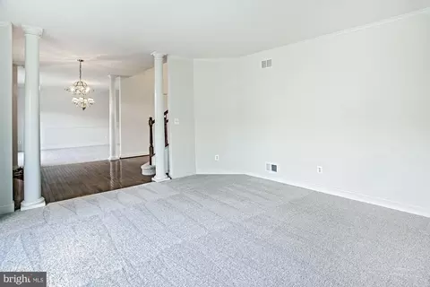 Living - 805 Haley St, Middletown, DE 19709 photo 2 of 9