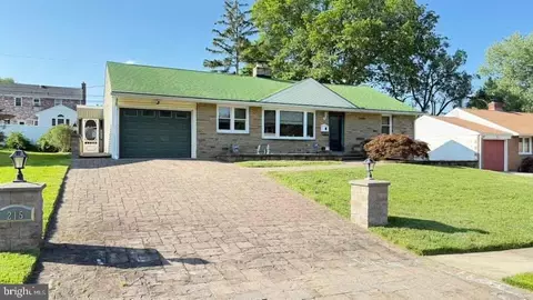 215 Alders Dr, Wilmington, DE 19803