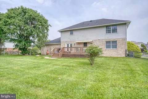 Exterior - 140 Honora Dr, Bear, DE 19701 photo 4 of 6