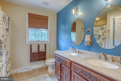 Bath - 140 Honora Dr, Bear, DE 19701 photo 1 of 1