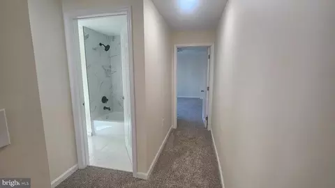 Entry Way - 1004 Wright St, Wilmington, DE 19805 photo 3 of 6