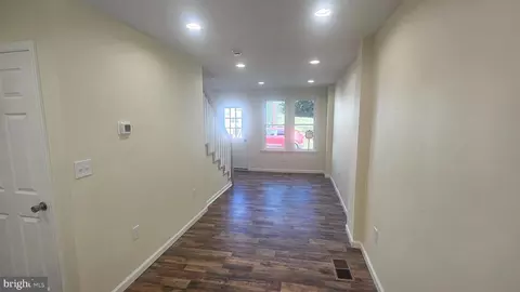 Entry Way - 1004 Wright St, Wilmington, DE 19805 photo 6 of 6