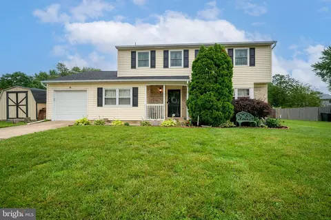 106 Autumn Horseshoe Bnd, Newark, DE 19702