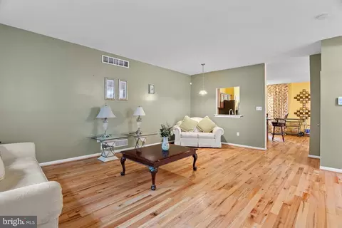 Living - 77 Mahopac Dr, Bear, DE 19701 photo 4 of 4