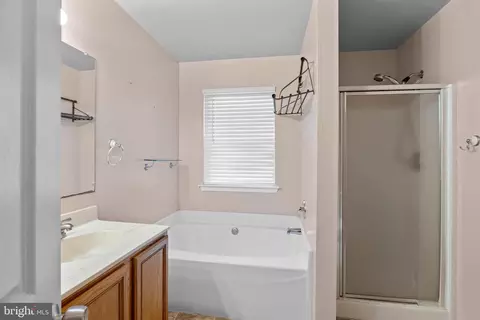 Entry Way - 77 Mahopac Dr, Bear, DE 19701 photo 2 of 5