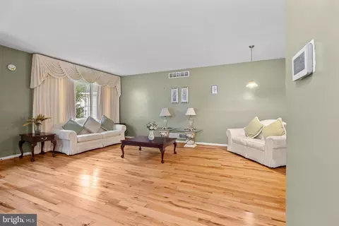 Living - 77 Mahopac Dr, Bear, DE 19701 photo 1 of 4